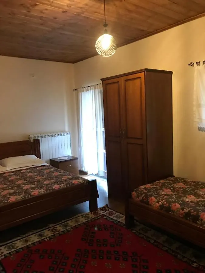Albergue A Pousada Bujtina Hader Xhebro Tepelene