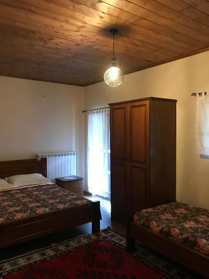 Bujtina Hader Xhebro Hostel Tepelene