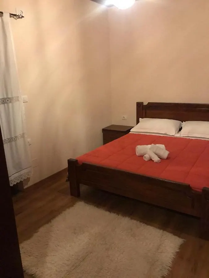 Bujtina Hader Xhebro Hostel Tepelene