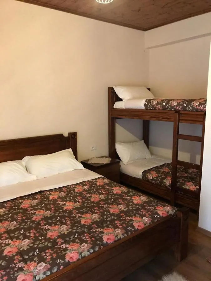 Bujtina Hader Xhebro Hostel Tepelene