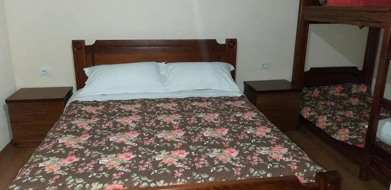Bujtina Hader Xhebro Hostel Tepelene
