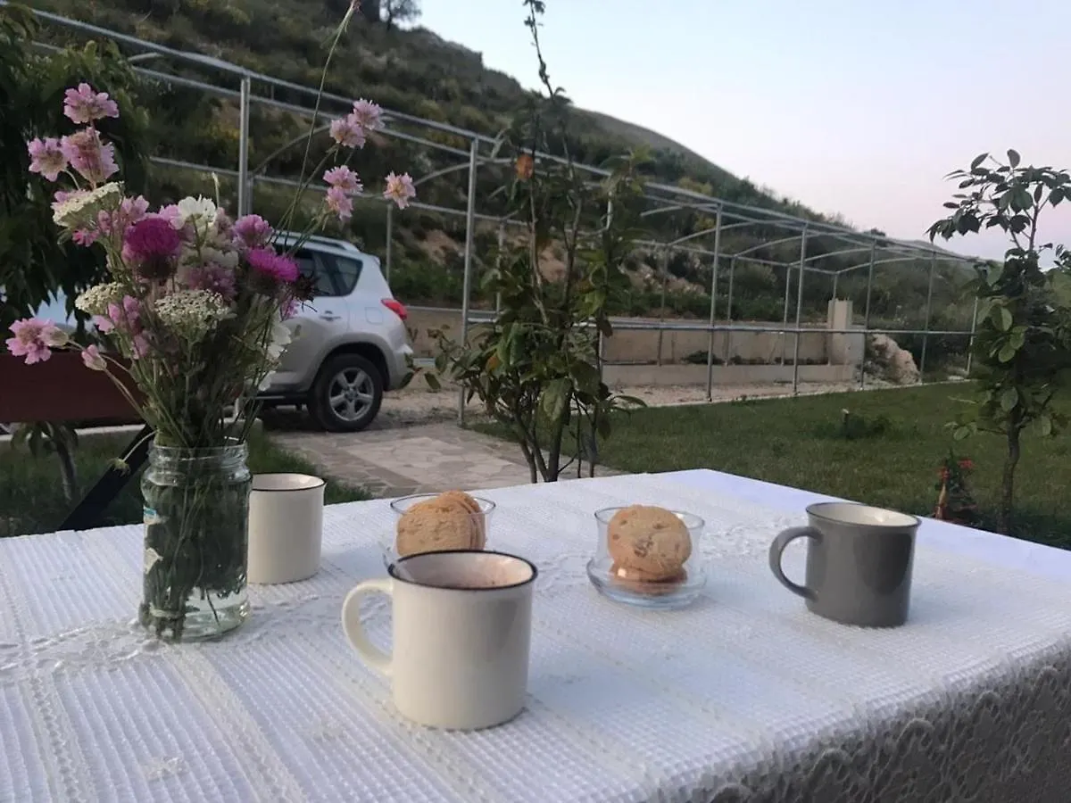 Bujtina Hader Xhebro Hostel Tepelene