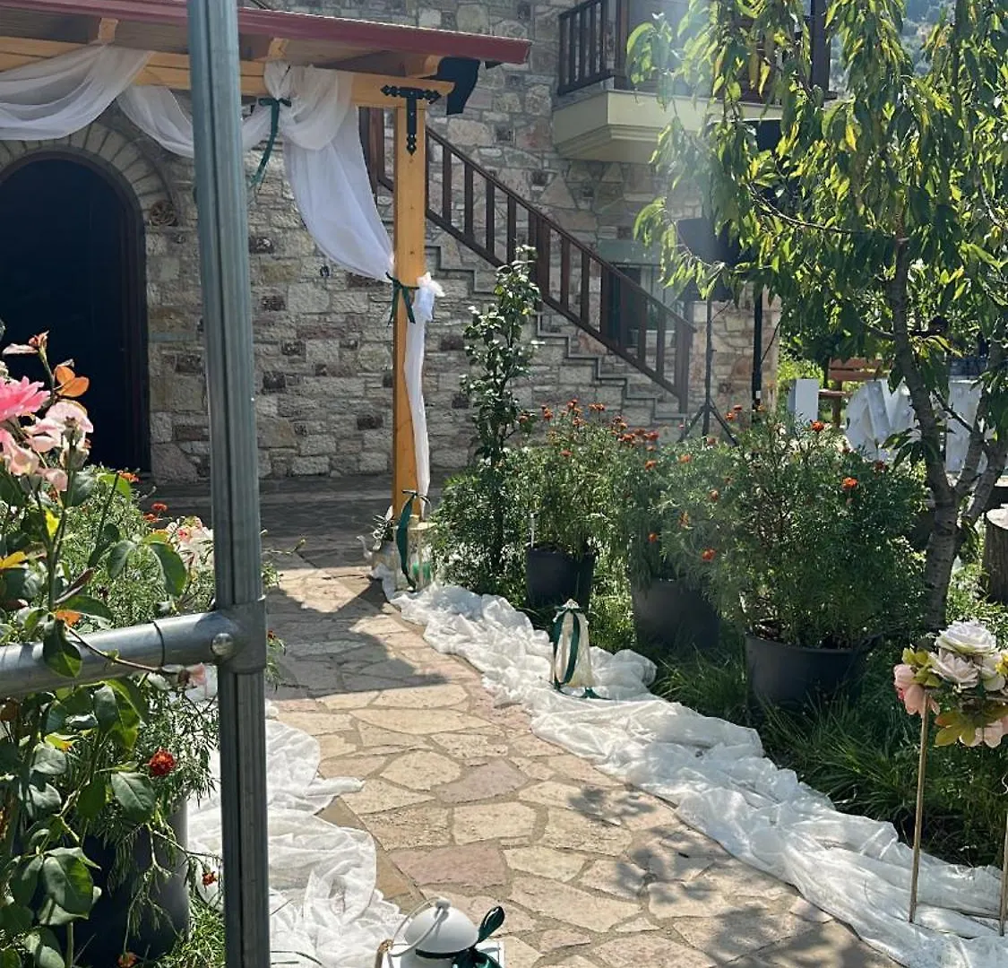 Bujtina Hader Xhebro Hostel Tepelene 0*,